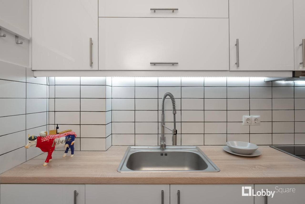 Aether Apartment By Lobbysquare เอเธนส์ ภายนอก รูปภาพ